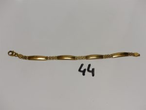 1 bracelet maille articulée en or (L19cm). PB 11,1g