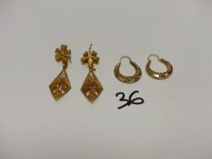 4 Boucles en or (2 pendants à décor floral)(2 créoles ciselées, dont 1 cabossée). PB 9,6g