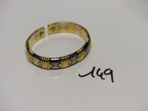 1 Bracelet gourmette en or bicolore ouverte (Diamètre 6cm). PB 55,4g