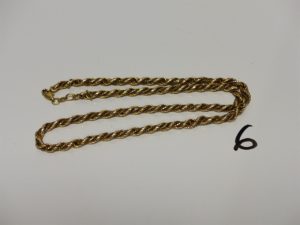 1 collier maille corde en or chaînette entrelacèe (abimé, L44cm). PB 15,3g