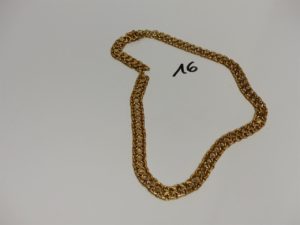 1 collier en or à décor floral (1 motif cassé, L47cm). PB 23,6g