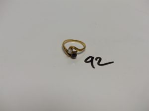 1 bague "Toi et moi" en or ornée d'une perle et une pierre bleue (Td53). PB 2,8g