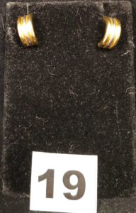 2 boucles clous d'oreilles bicolores motif triple jonc en or . PB 2,6g
