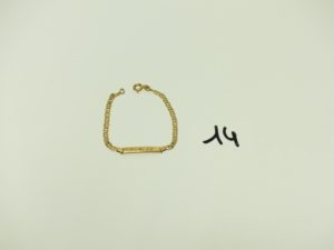 1 Bracelet en or maille marine avec plaque d'identité gravée (L14cm). PB 3g