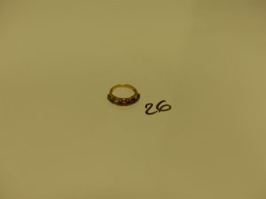 1 Bague en or ornée de 5 pierres multicolores (Td53). PB 3,6g