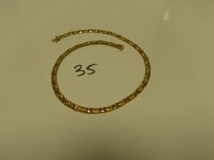 1 Collier en or maille articulée (L44cm). PB 23g