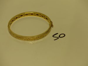 1 bracelet rigide ouvragé ouvrant en or (diamètre 7cm). PB 11,2g