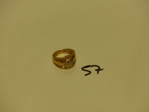 1 bague en or ornée de petits diamants (Td53). PB 7,2g