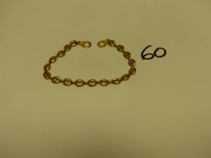 1 bracelet maille grain de café en or fermoir menottes (L18cm). PB 11,2g