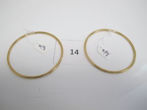 1 Bracelet jonc en or(D7,5cm),1 braceletjonc en or(D7,5cm).PB19,9g.