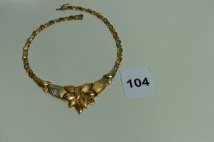 1 collier maille articulée tricolore en or (L36cm). PB 33,4g