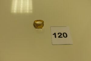 1 chevalière en or motif central à décor d'un taureau (Td54). PB 15,5g