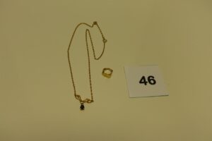 1 collier maille tressée en or motif central orné d'une pierre bleue et de petits diamants (L40cm) et 1 petite bague en or cassée. PB 5,1g