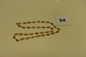 1 chaîne maille grain de café creuse (L48cm, un peu cabossée) en or. PB 7,9g