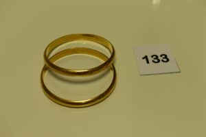 2 bracelets joncs en or (diamètre 7cm).PB 30,3g