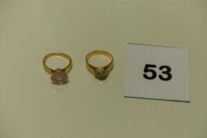 2 bagues en or (1 sertie d'un diamant TL rose Td51)(1 réhaussée d'une grosse pierre Td51). PB 6,4g