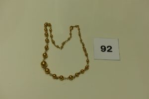 1 collier boules en or (L44cm). PB 12,6g