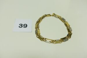 1 Collier en or bicolore maille alternée (L54cm). PB 25,6g