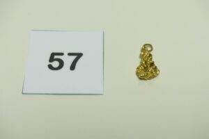 1 Pendentif pépite en or. PB 6g