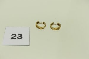 2 Créoles en or 750/1000 bicolore ornées de pierres. PB 5,3g