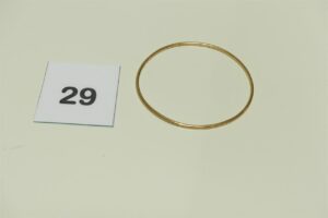 1 Bracelet jonc en or 750/1000 (Diamètre 6,5cm). PB 7g