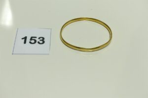 1 Bracelet creux en or 750/1000 fermoir à languette glissante (très abîmé, diamètre 5,5/6cm). PB 7g