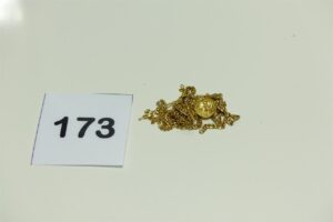 1 Lot casse en or 750/1000 et pierres (fermoir et 1 anneau de bout en métal). PB 7,8g
