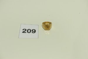 1 Chevalière en or 750/1000 gravée "PM" (Td63). PB 6,9g