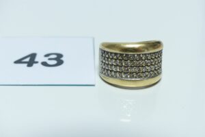 1 bague en or 750/1000 serti d'un pavage de diamants (Td57). PB 9,4g