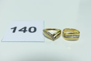 2 bagues en or 750/1000 (1 en or poli et granité td53 et 1 ornée de petits diamants 1 chaton vide td46). PB 4,9g