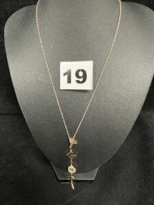 1 Collier PASQUALE BRUNI en maille motif lettrage AMORE et petits coeurs orné de petits diamants (L 43cm) reglable en or 750/1000 18k. PB 7,3g
