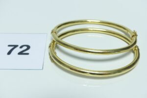 2 Bracelets joncs creux ouvrant en or 750/1000 (abimés, diamètre 5/6cm). PB 11,9g