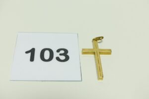 1 Croix en or 750/1000. PB 3g