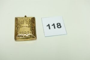 1 pendentif Coran ouvrant en or 750/1000 (H4,5cm). PB 18,5g