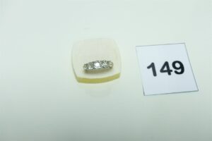 1 bague en or gris 750/1000 sertie de 5 diamants TL ancienne (Td56). PB 4,3g