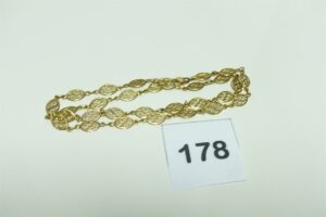 1 collier à motifs filigranés en or 750/1000 (fermoir en métal, L60cm). PB 20,8g
