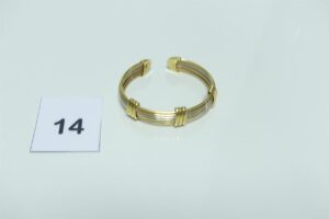 1 bracelet esclave ouvert bicolore en or 750/1000 (diamètre 5/6cm). PB 37,7g