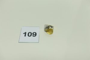 1 bague bicolore ouvragée en or 750/1000 (Td50). PB 6,5g
