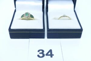 2 bagues en or 750/1000 (1 ornée de pierres vertes et petits diamants Td51)(1 Solitaire orné d'un petit diamant Td54). PB 4,6g