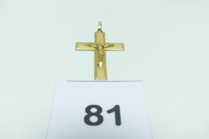 1 Christ sur croix en or 750/1000 (H4,5cm). PB 6,3g