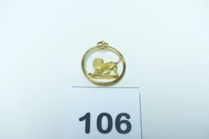 1 pendentif en or 750/1000 à décor d'un lion. PB 8g