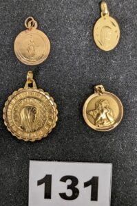 Lot 4 médailles, 3 de la vierge Marie , 1 angelot, le tout en or 750/1000 18k PB 8,8g