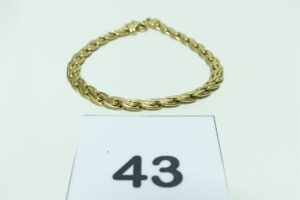 1 Bracelet maille festonnée en or 750/1000 (L18cm, fermoir à fixer). PB 8,2g