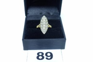 1 Bague marquise en or 750/1000 ornée de petits diamants (td48). PB 4,7g