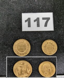 1 Pièce 20fr Genie année 1893 et 1 pièce 10fr Napoleon III année 1859, le tout en or 916/1000 22k. PB 9,6g
