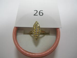 1 Bague en or 18k(750/1000)marquise pavée de petits diamants(TD51).PB 4,21g.