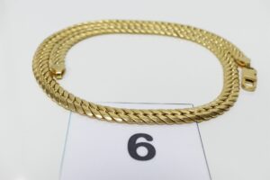 1 Collier maille anglaise en or 750/1000 (L40cm). PB 24,7g