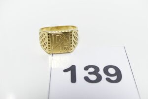 1 Chevalière gravée en or 750/1000 (Td58). PB 8,5g
