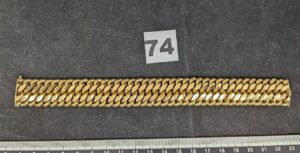 1 Bracelet double maille en huit (L19cm) en or 750/1000 18k. PB 41,1g