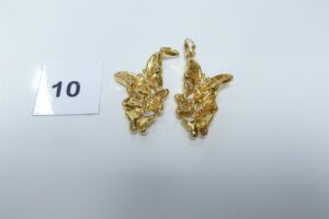2 pendants en or 750/1000 à décor de papillons. PB 11,6g